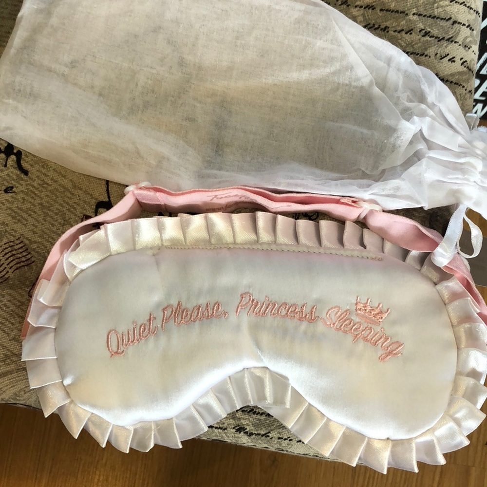 Eye mask